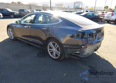 2015 Tesla Model S 70D/85D/P85D z USA, uszkodzony, nr VIN 5YJSA1H27FF087634